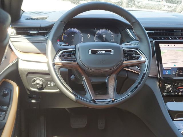 New 2025 Jeep Grand Cherokee L Summit w/ Luxury Tech Group V image 8