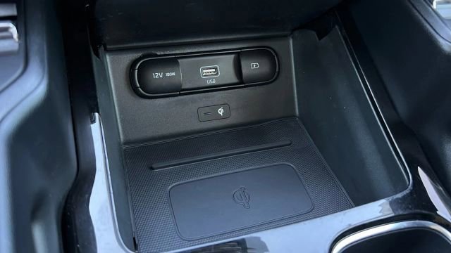 Used 2022 Kia Telluride S image 93