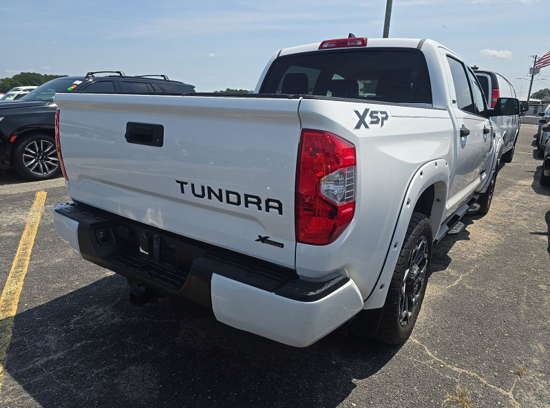 Used 2020 Toyota Tundra SR5 w/ SR5 Leather Package RWD image 3