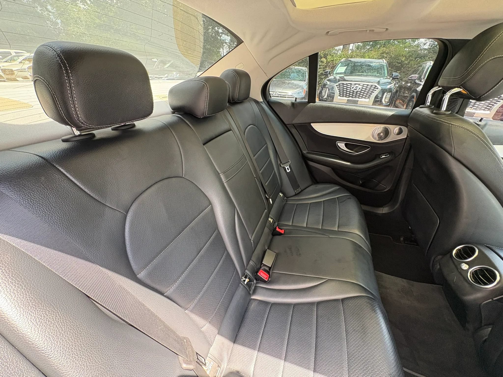 Used 2016 Mercedes-Benz C 300 4MATIC Sedan image 14