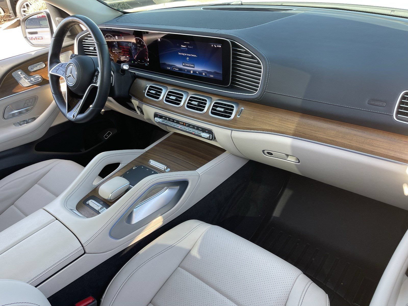 Used 2024 Mercedes-Benz GLS 450 4MATIC image 14