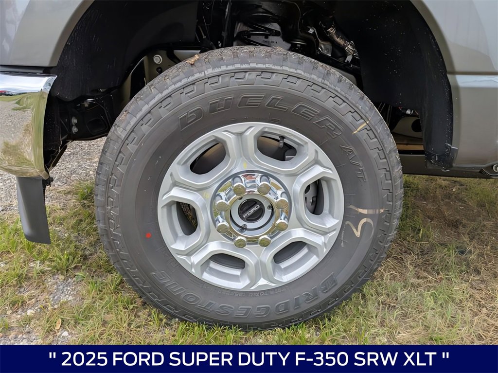 New 2025 Ford F350 XLT w/ FX4 Off-Road Package image 26