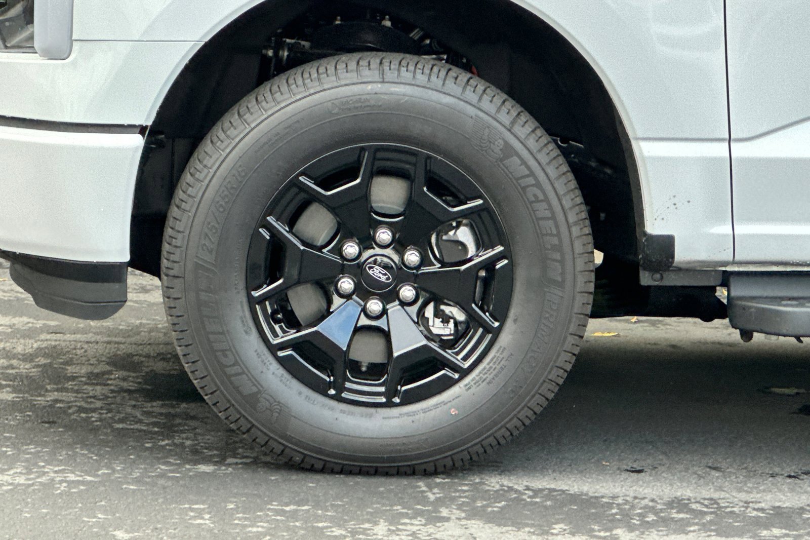 New 2025 Ford F150 Lightning XLT image 25