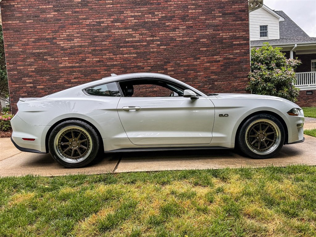 Used 2023 Ford Mustang GT Premium w/ Equipment Group 401A RWD image 33