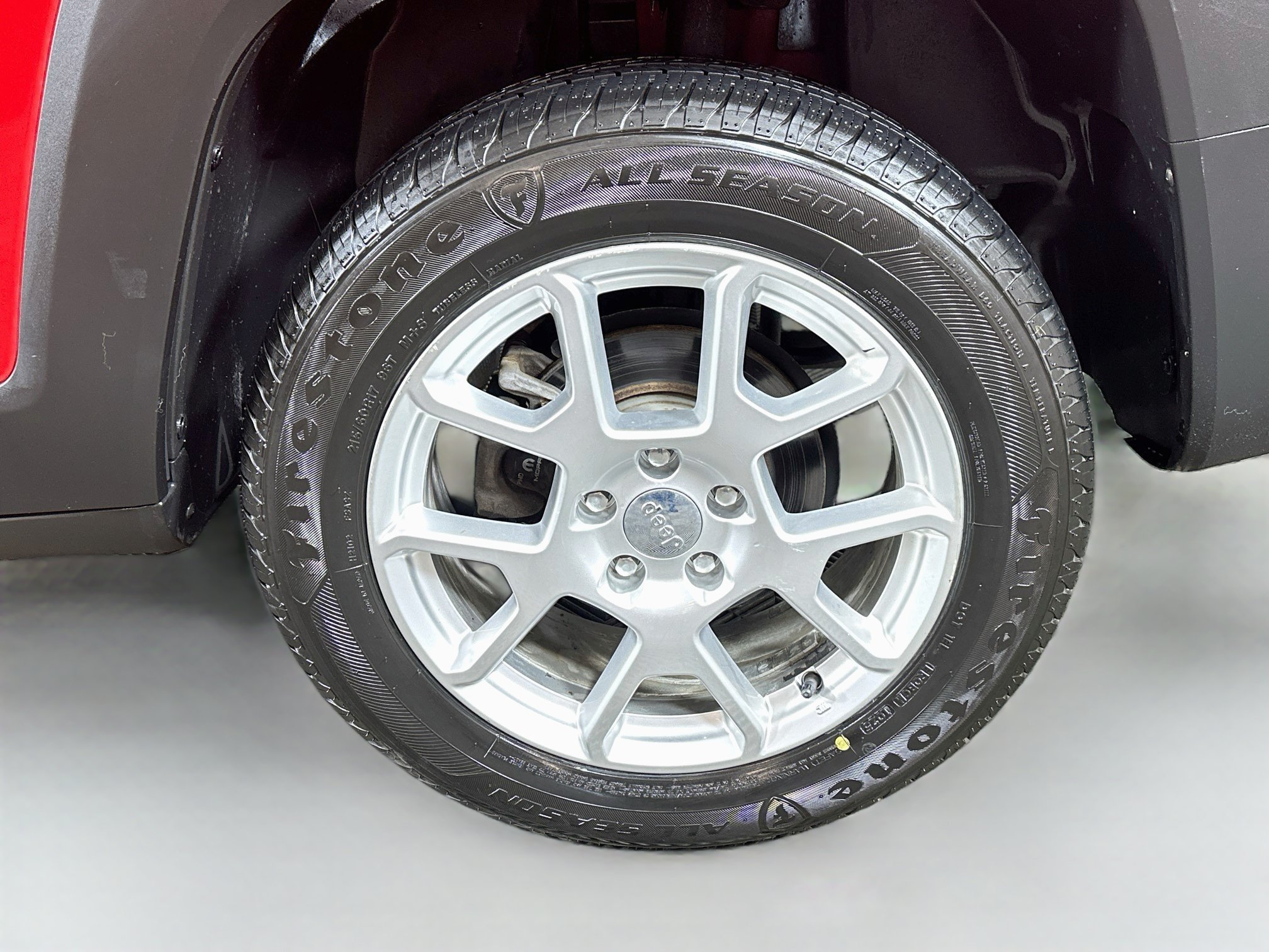 Used 2020 Jeep Renegade Latitude w/ Cold Weather Group AWD/4WD image 28