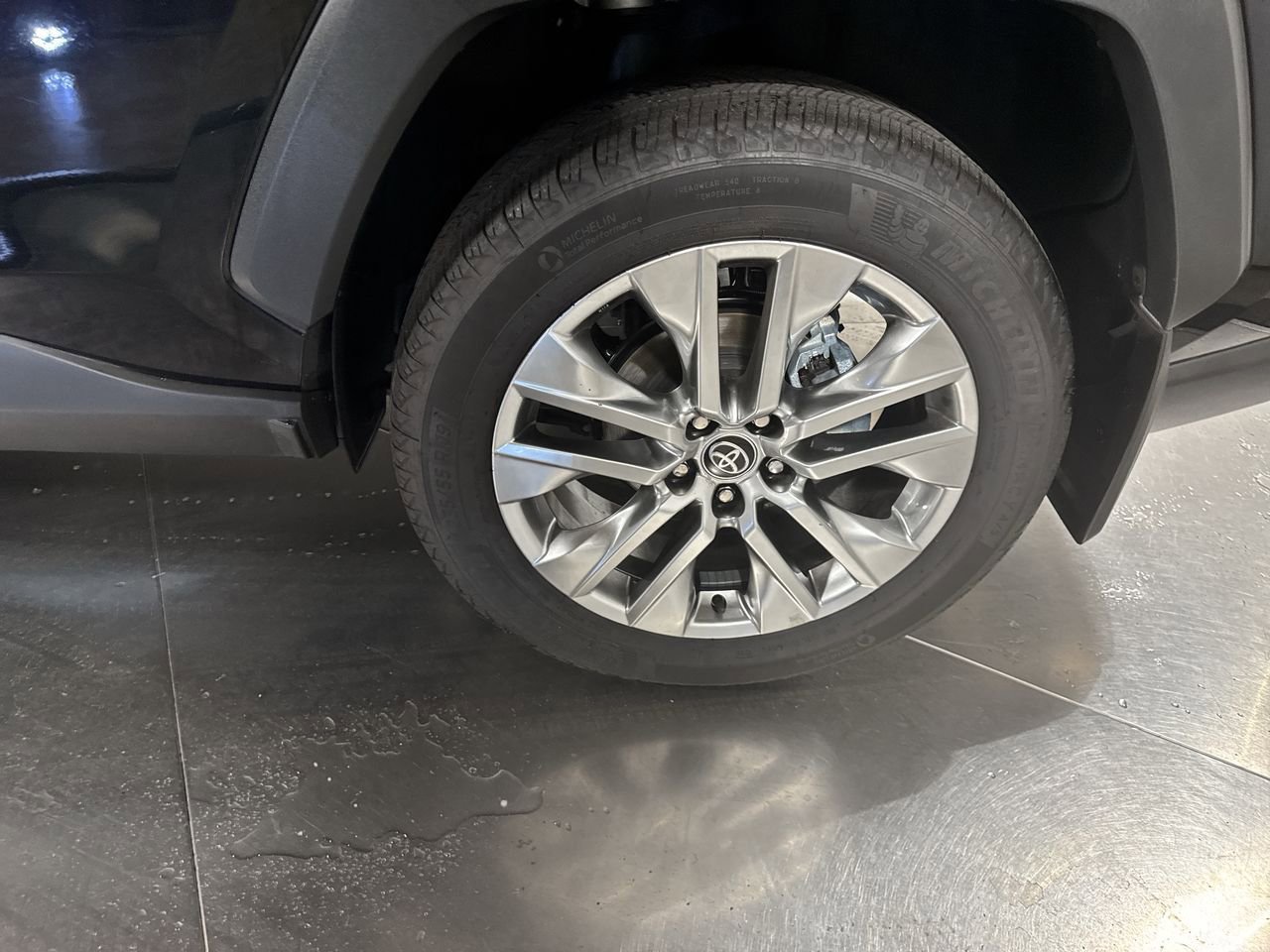 Used 2025 Toyota RAV4 XLE Premium image 12