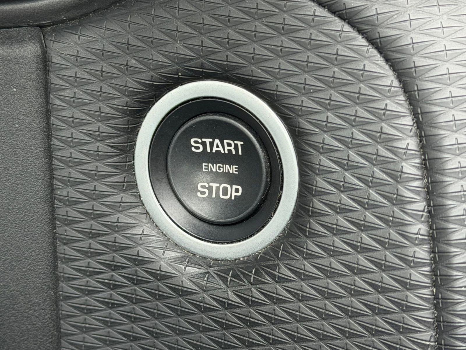 Used 2022 Land Rover Range Rover Velar R-Dynamic S image 31