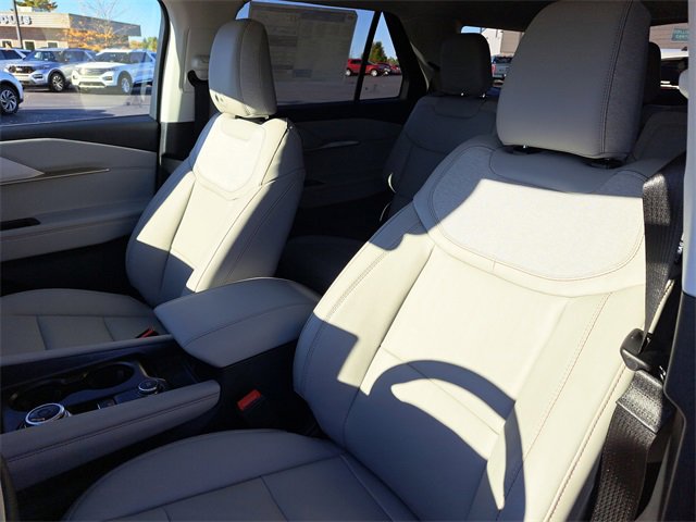 New 2026 Ford Explorer Active w/ Active Comfort Package image 8