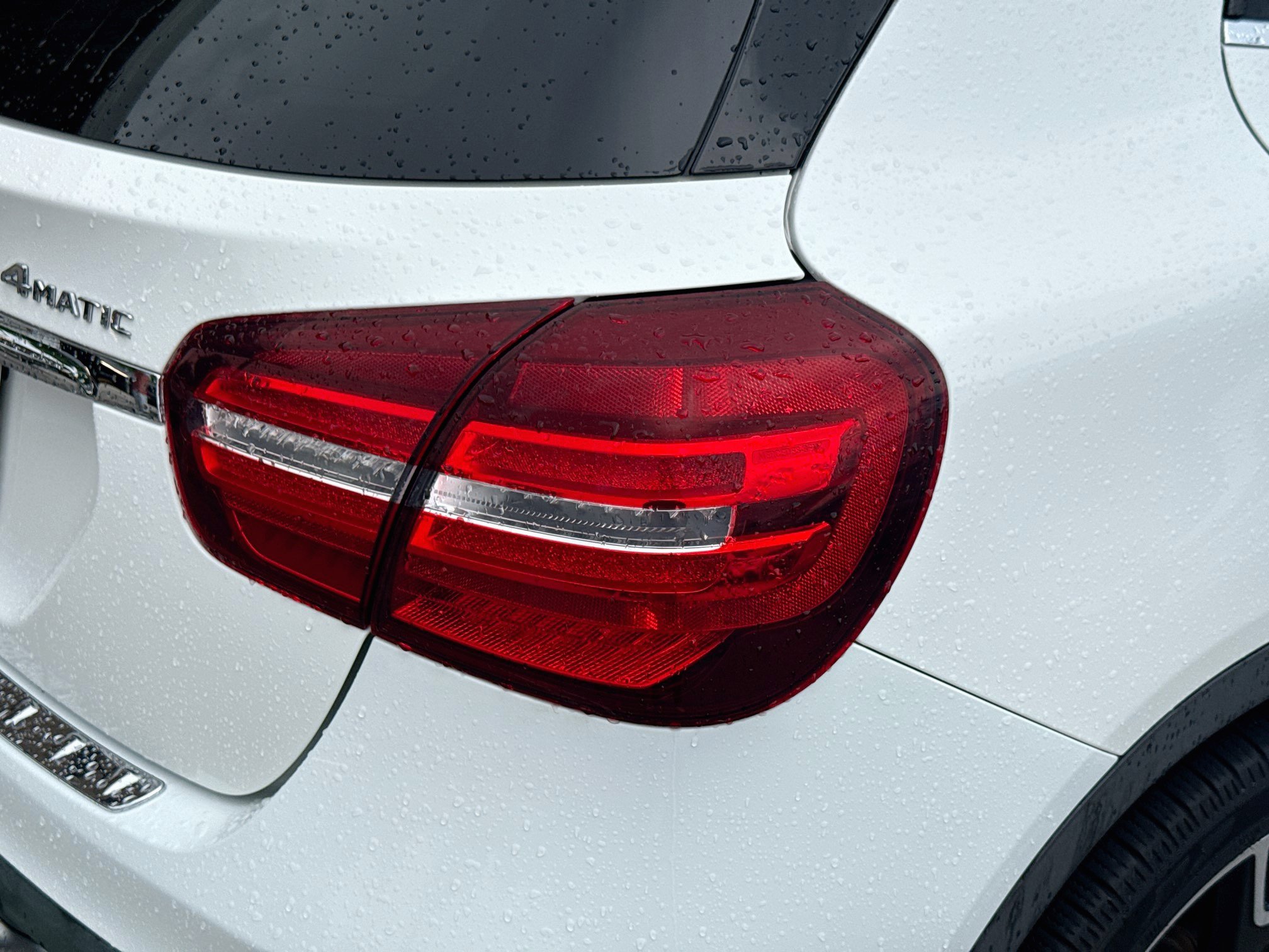 Used 2020 Mercedes-Benz GLA 250 4MATIC w/ Premium Package image 27