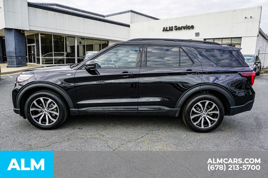 Used 2025 Ford Explorer ST-Line AWD/4WD image 6