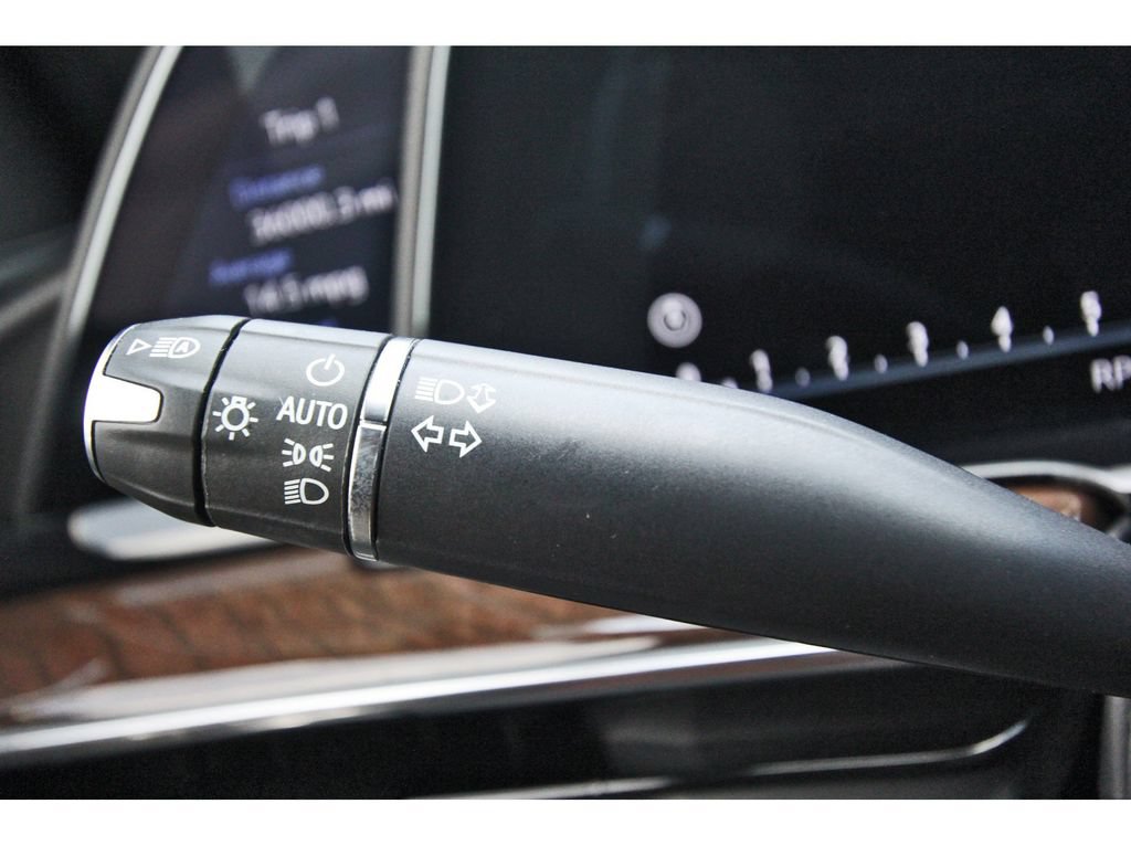 Used 2023 Cadillac Escalade Sport Platinum RWD image 18