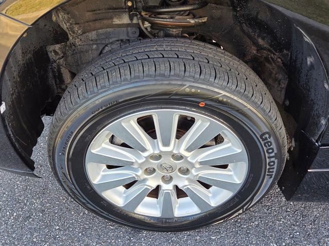 Used 2014 Toyota Sienna Limited w/ Limited Premium Package FWD image 20