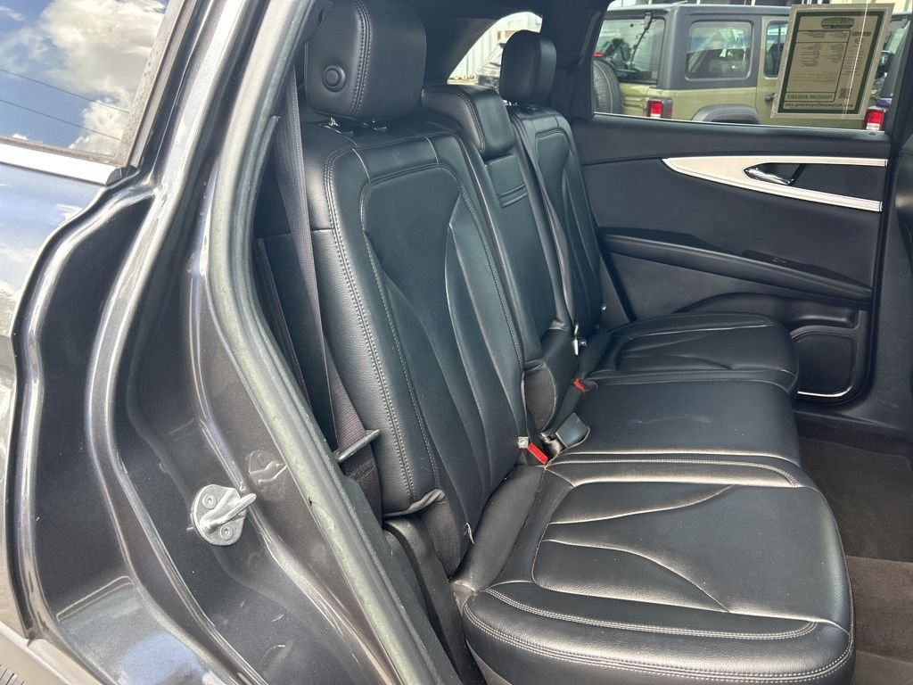 Used 2020 Lincoln Nautilus FWD image 28