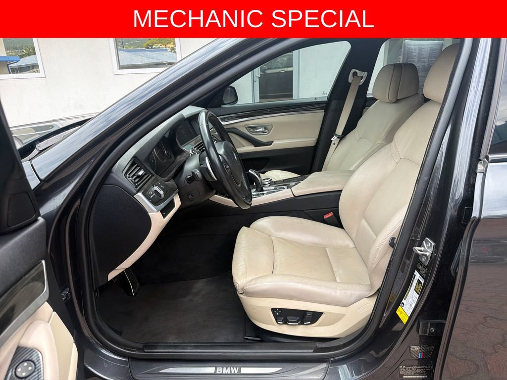 Used 2011 BMW 550i Sedan RWD image 10