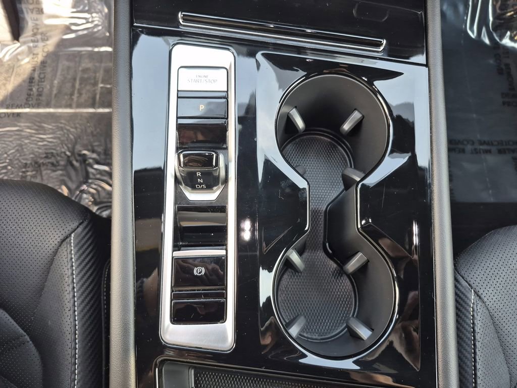 Used 2024 Volkswagen Atlas Cross Sport SE image 9