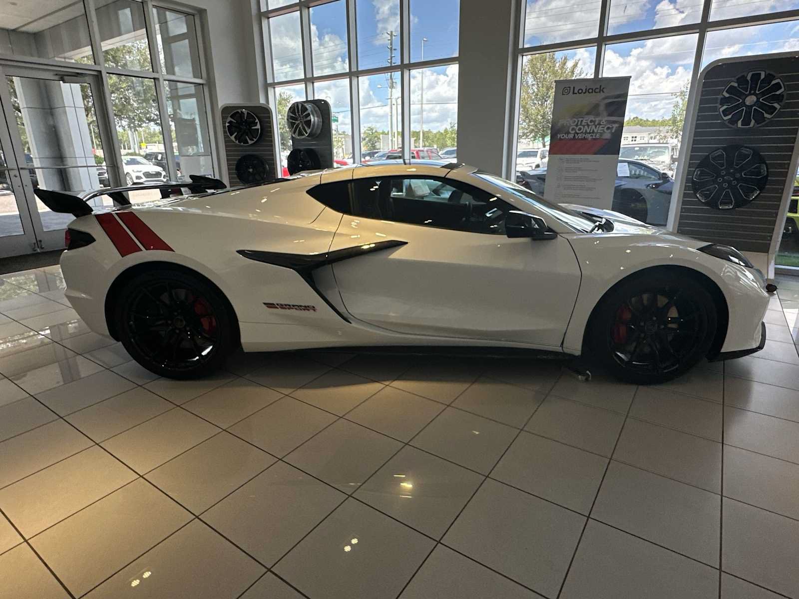 New 2027 Chevrolet Corvette Grand Sport w/ Z52 Sport Performance Package RWD image 7