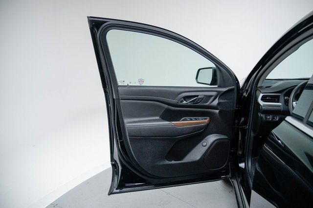 Used 2023 GMC Acadia SLE w/ Driver Convenience Package image 23