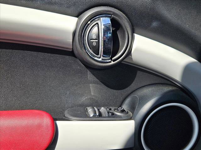 Used 2014 MINI Cooper S image 6