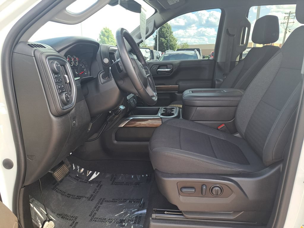 Used 2022 Chevrolet Silverado 1500 LT Trail Boss w/ Bed Protection Package AWD/4WD image 21