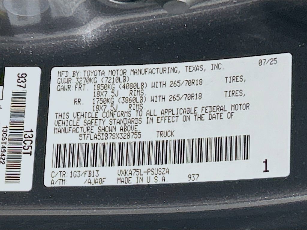 Used 2025 Toyota Tundra SR5 AWD/4WD image 28