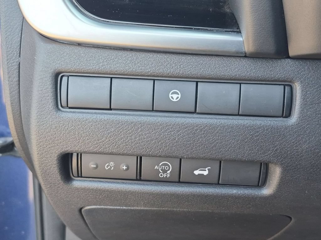 Used 2023 Nissan Rogue SL w/ SL Premium Package FWD image 18