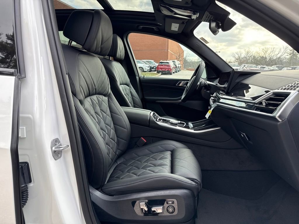 New 2026 BMW X5 xDrive50e w/ M Sport Package image 26