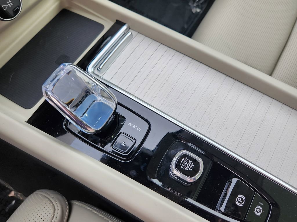 New 2026 Volvo XC60 B5 Ultra w/ Protection Package Premier image 10