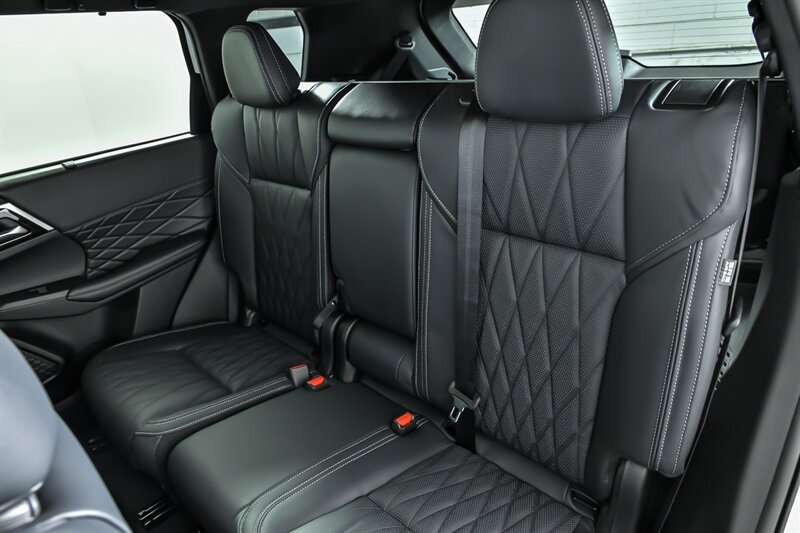 New 2026 Mitsubishi Outlander SEL Black Edition AWD/4WD image 15
