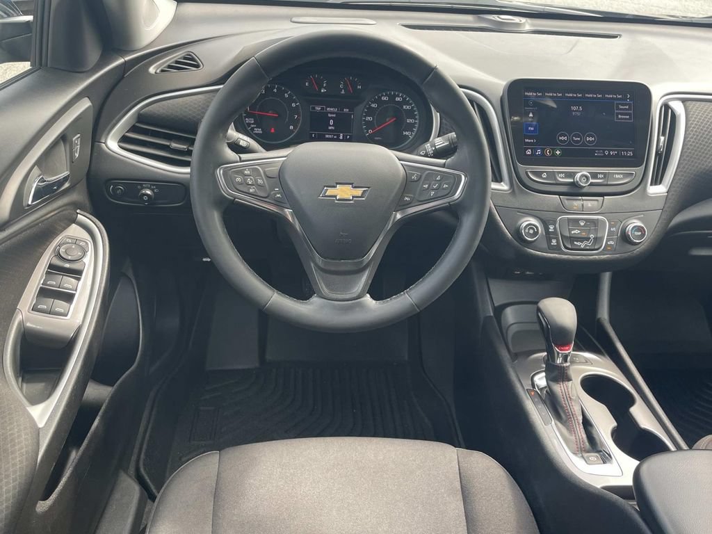 Used 2024 Chevrolet Malibu RS FWD image 13