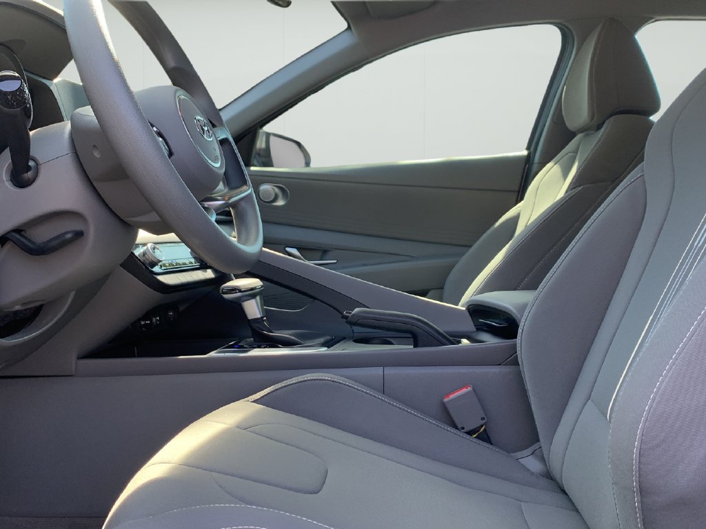 Certified 2023 Hyundai Elantra SEL FWD image 18