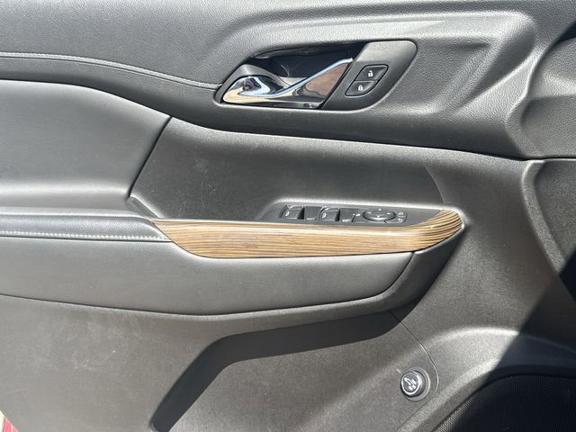 Certified 2023 GMC Acadia SLE w/ Driver Convenience Package image 23