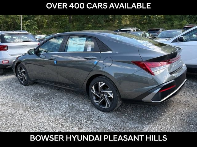 New 2026 Hyundai Elantra Limited FWD image 3