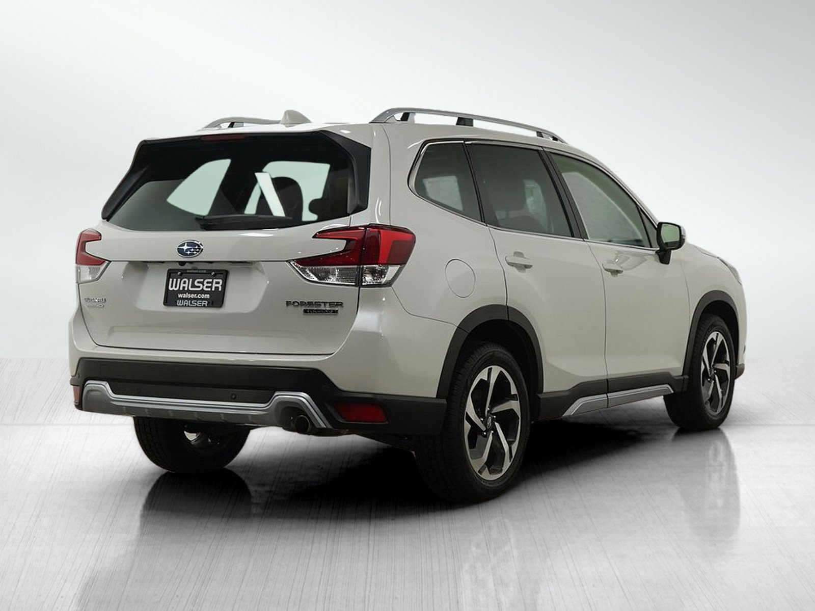 Used 2023 Subaru Forester Touring AWD/4WD image 6