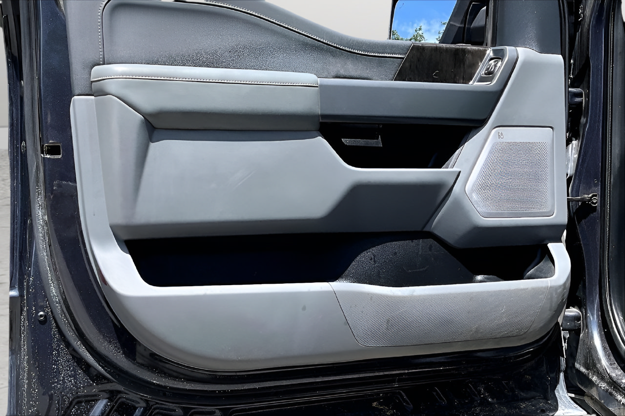 Used 2021 Ford F150 Lariat w/ Equipment Group 502A High AWD/4WD image 17