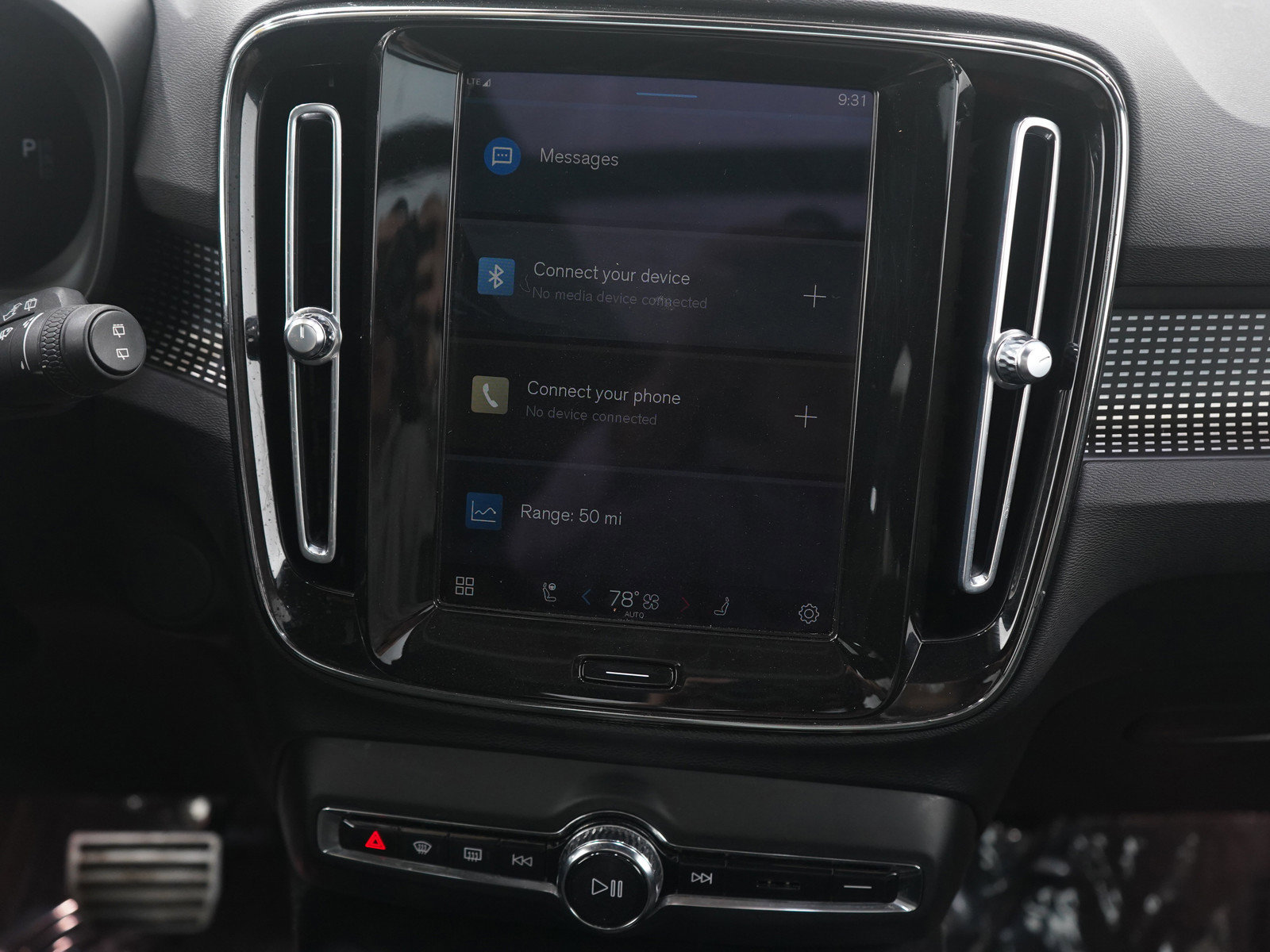 Used 2021 Volvo XC40 P8 Recharge w/ Advanced Package image 15