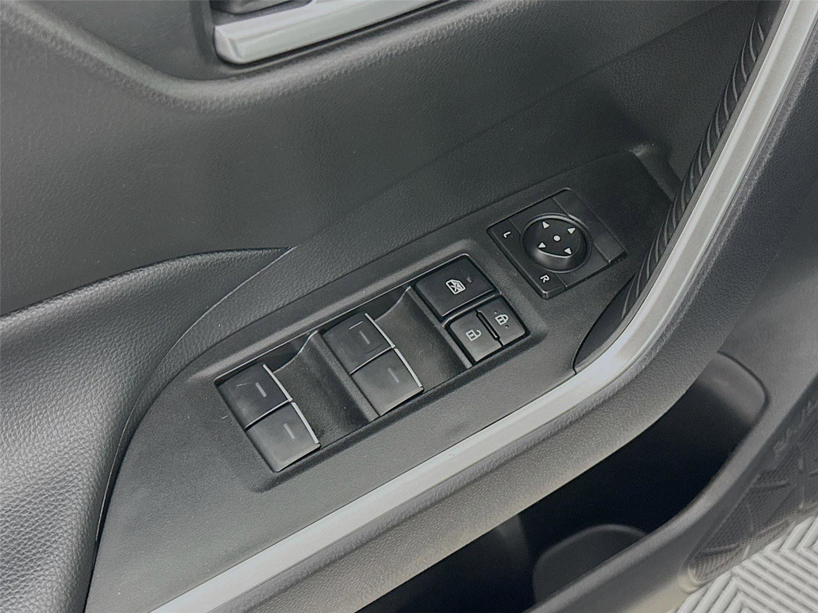 Certified 2025 Toyota RAV4 XLE image 18