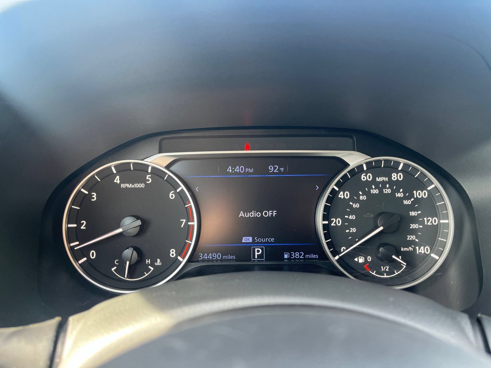 Used 2025 Nissan Altima 2.5 SV FWD image 41