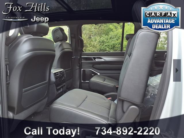 New 2026 Jeep Grand Wagoneer L Limited AWD/4WD image 12