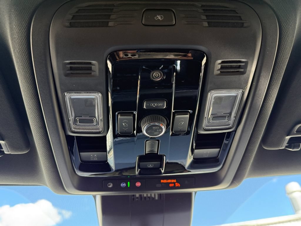 New 2026 Chevrolet Suburban Premier AWD/4WD image 19