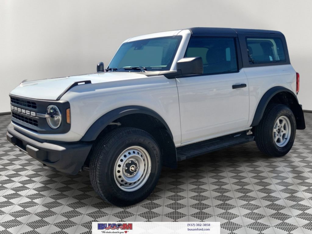Used 2025 Ford Bronco 2-Door AWD/4WD image 2