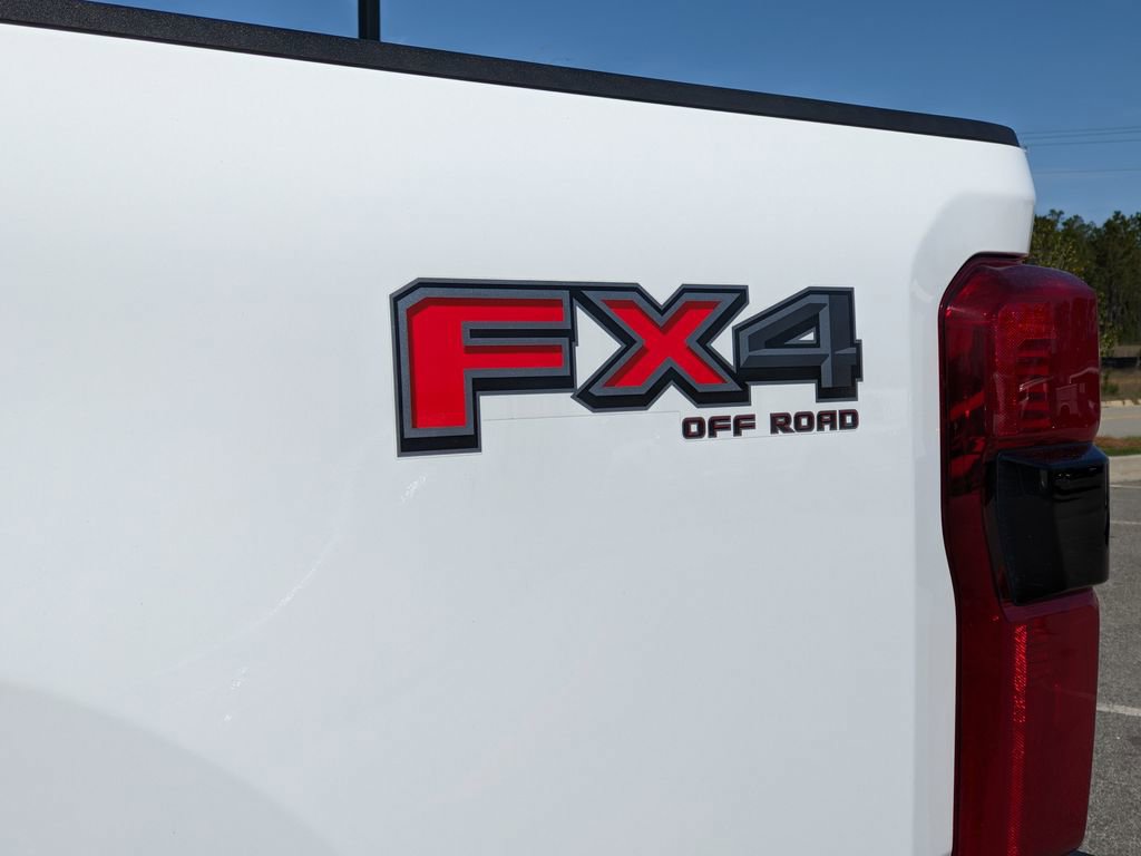 Used 2023 Ford F250 Lariat w/ FX4 Off-Road Package image 28