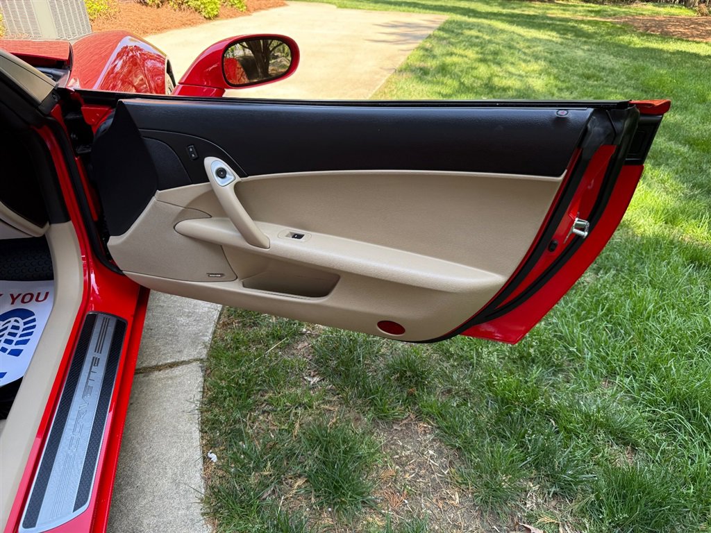 Used 2010 Chevrolet Corvette Grand Sport w/ Preferred Equipment Group image 58