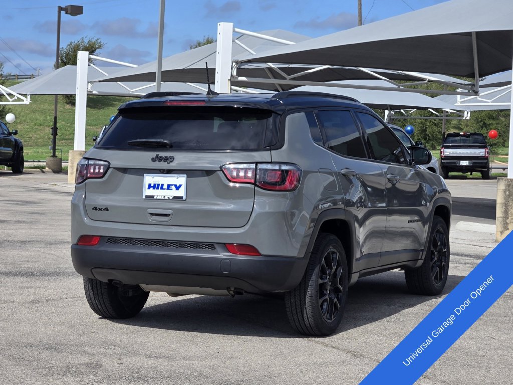 Used 2024 Jeep Compass Latitude w/ Altitude Special Edition AWD/4WD image 8