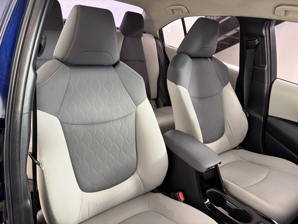 Used 2021 Toyota Corolla LE image 24