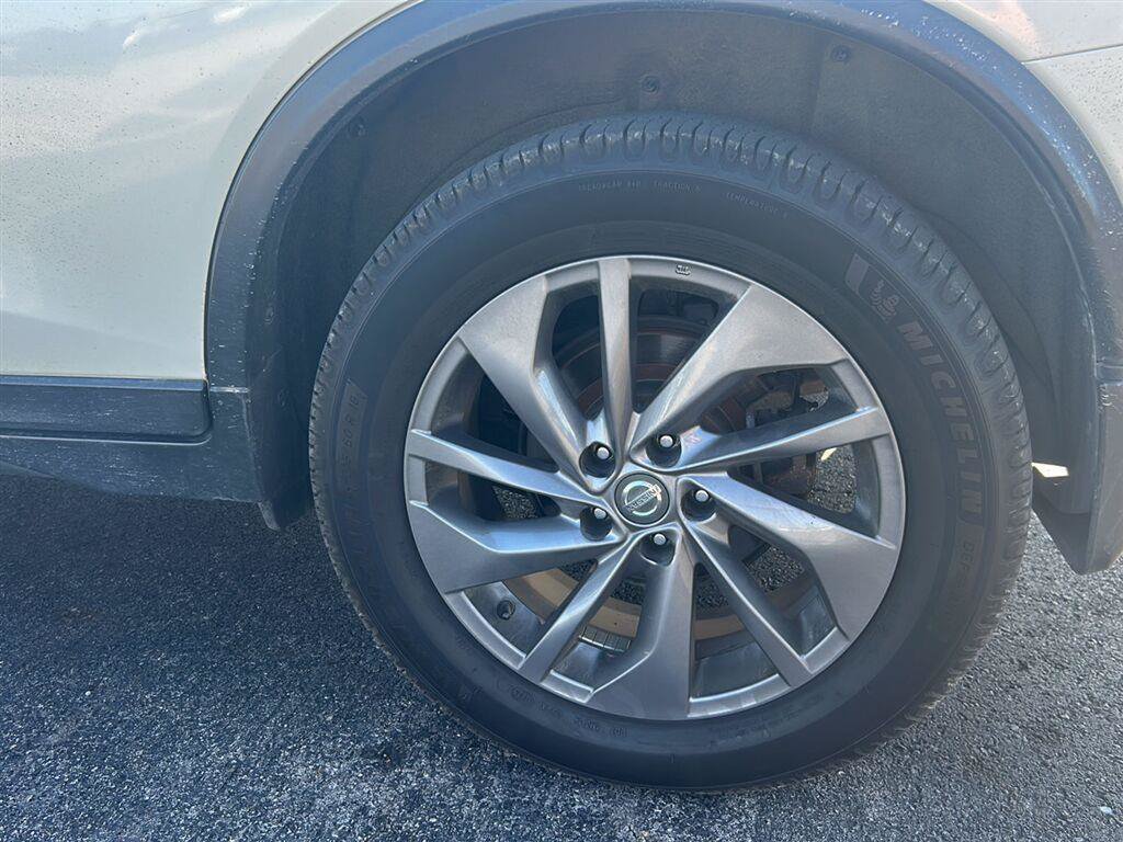 Used 2016 Nissan Rogue SL w/ SL Premium Package AWD/4WD image 17