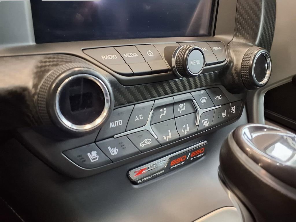 Used 2019 Chevrolet Corvette Z06 RWD image 14