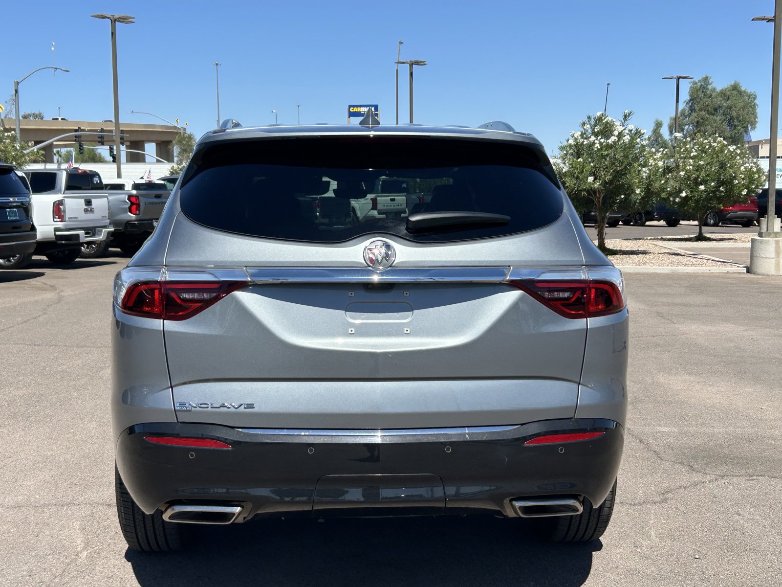 Used 2024 Buick Enclave Premium AWD/4WD image 4