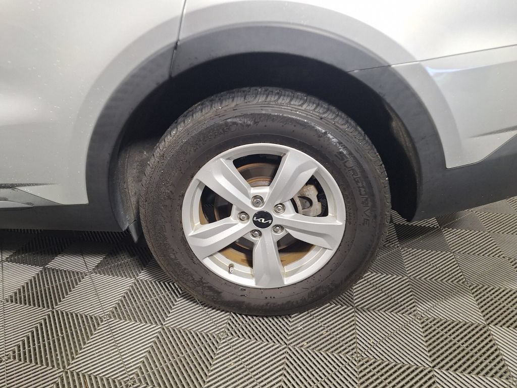 Used 2022 Kia Sorento LX FWD image 24