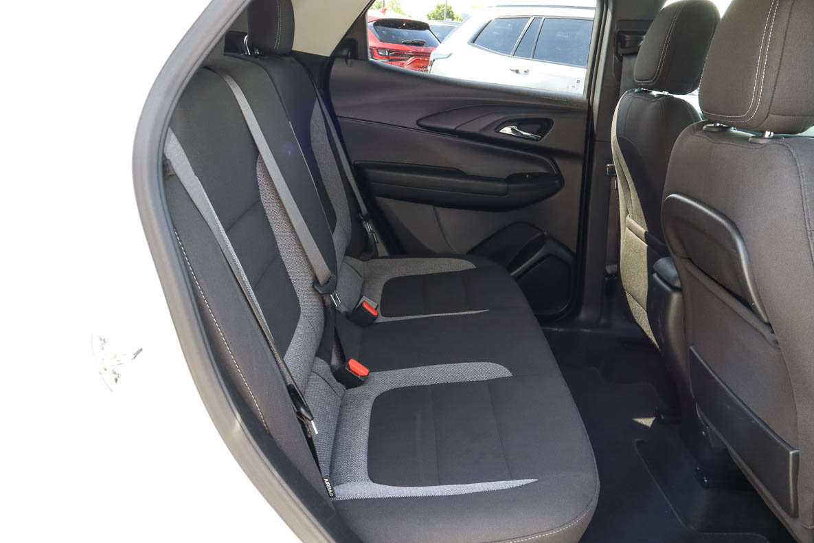 Used 2025 Chevrolet TrailBlazer LT FWD image 19