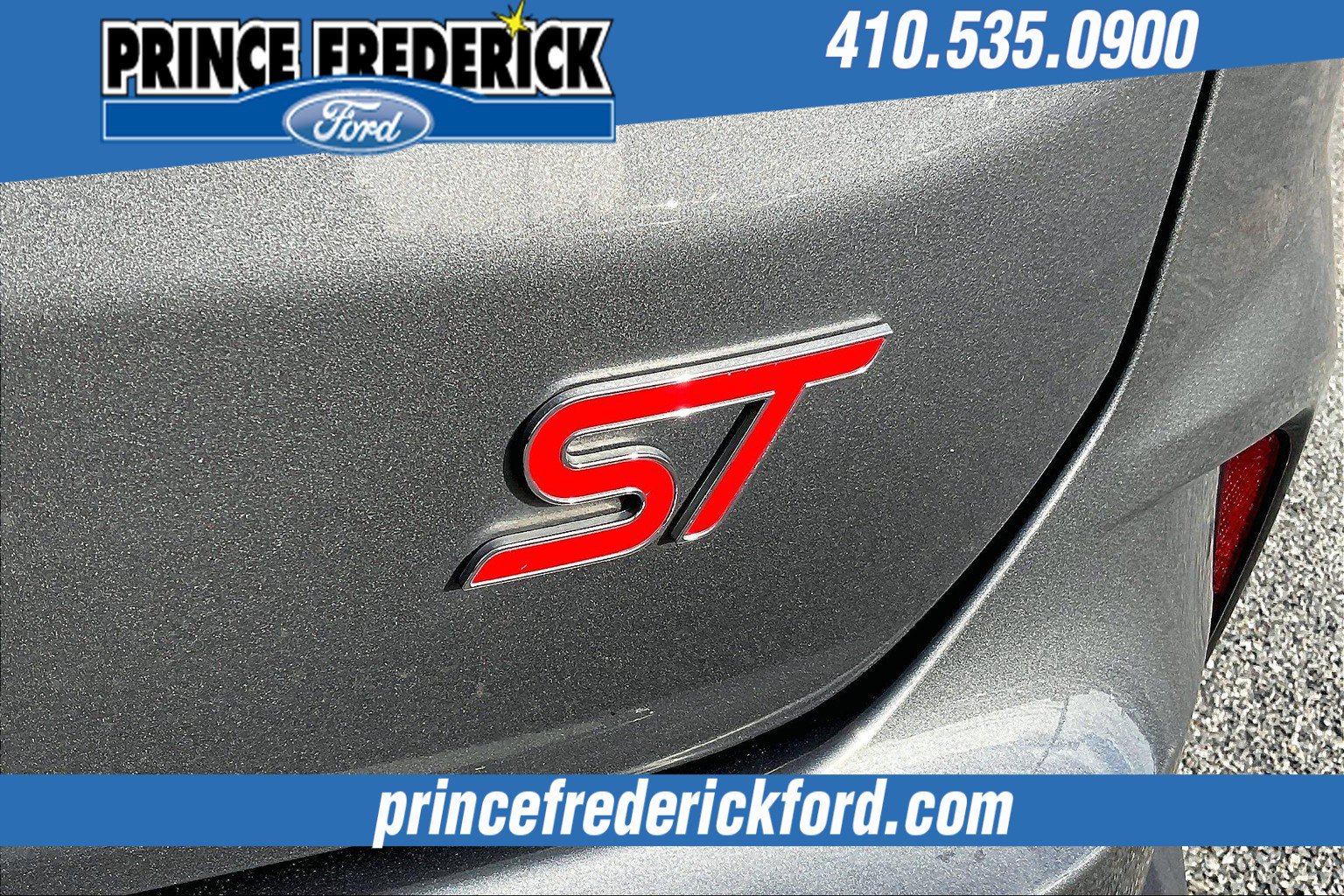 Used 2024 Ford Edge ST image 8